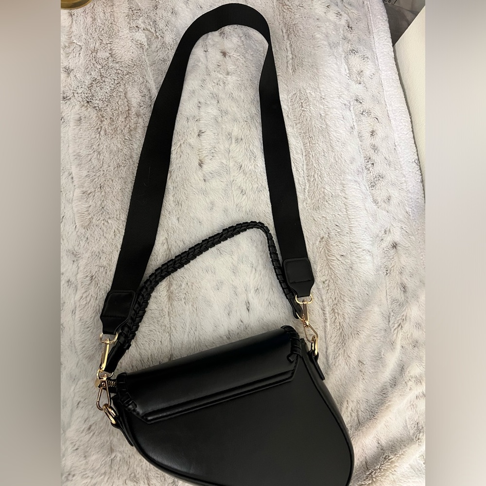 Black Purse - Picture 4 of 5